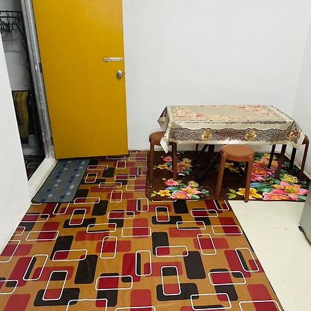 Wann Homestay 80C Kaki Bukit Exterior photo